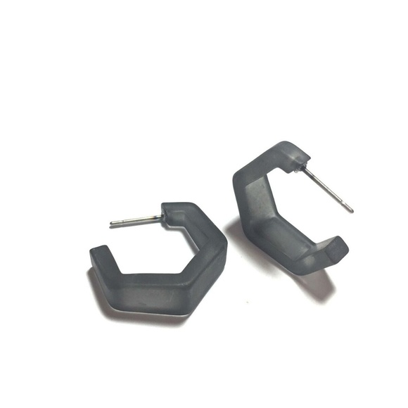 Frosted Vintage Lucite Tapered Hex Hoops Earrings - Picture 4 of 5